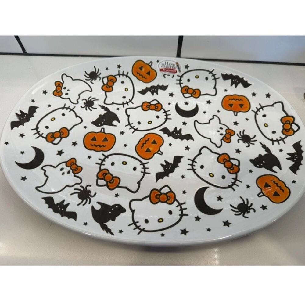 Hello Kitty Halloween Pumpkin Bat Platter Plate Ceramic NEW Hand Painted White‎